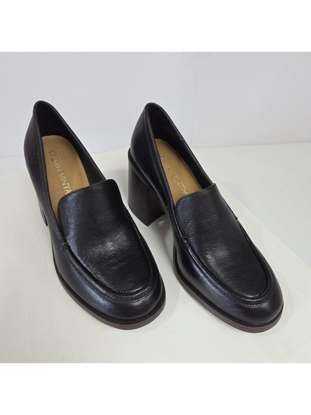 Crown Vintage Shoes Womens Size 7 Black Leather Loafer Block Heel Slip On Pumps